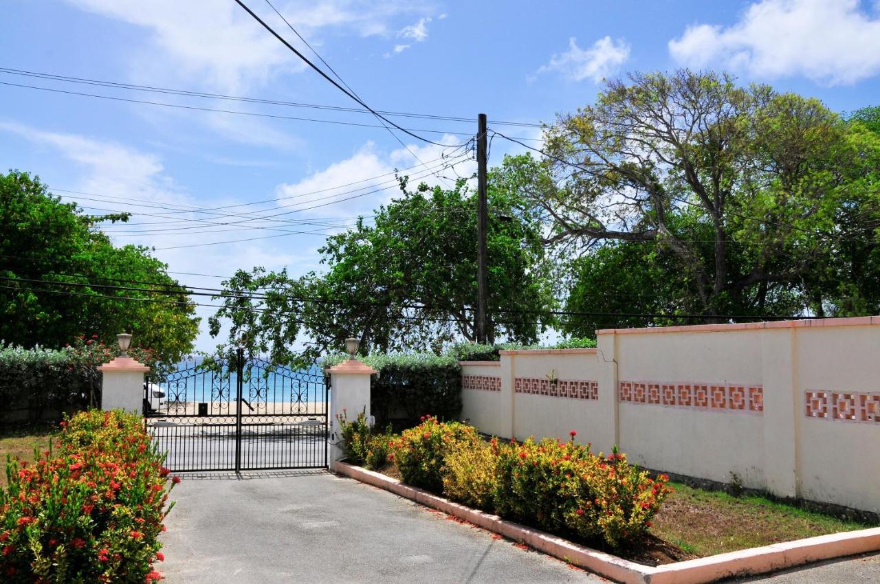 Welcome To The Unpretentious And Breezy Graceville, Steps Away From The Beach 圣詹姆斯 外观 照片